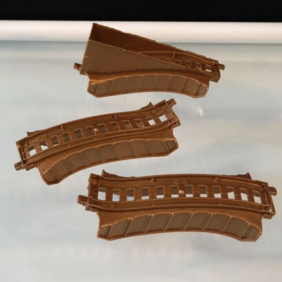 Thomas And Friends Mattel 2016 Gullane Limited Train Tracks Lot of 3 Golden Brow - Picture 2 of 6